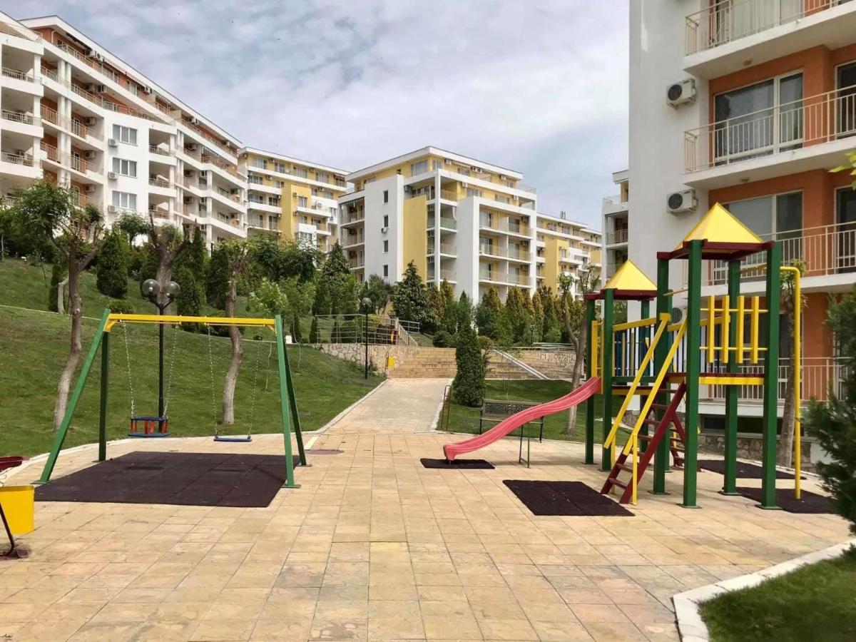 Sea View Panoramic Apartments, Fort Noks Crown Club Sveti Vlas Eksteriør bilde