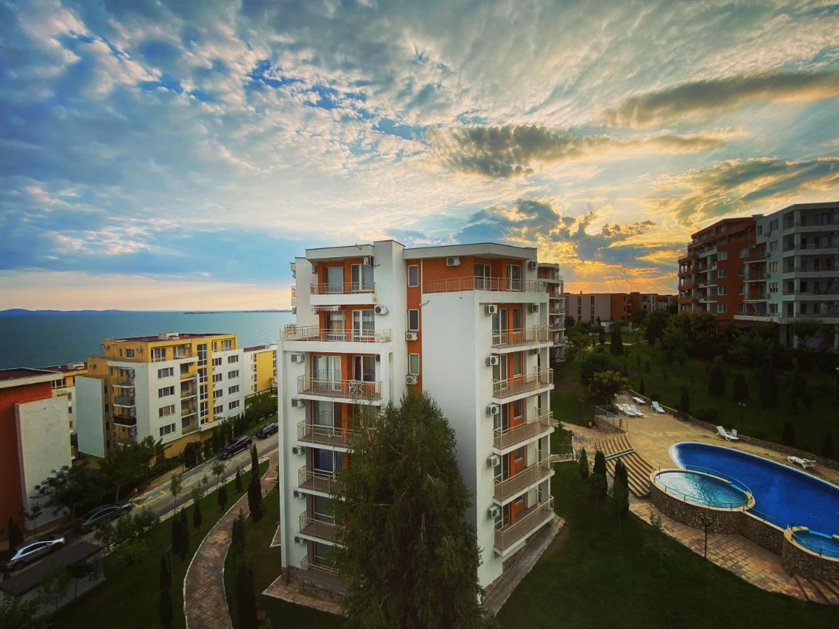 Sea View Panoramic Apartments, Fort Noks Crown Club Sveti Vlas Eksteriør bilde